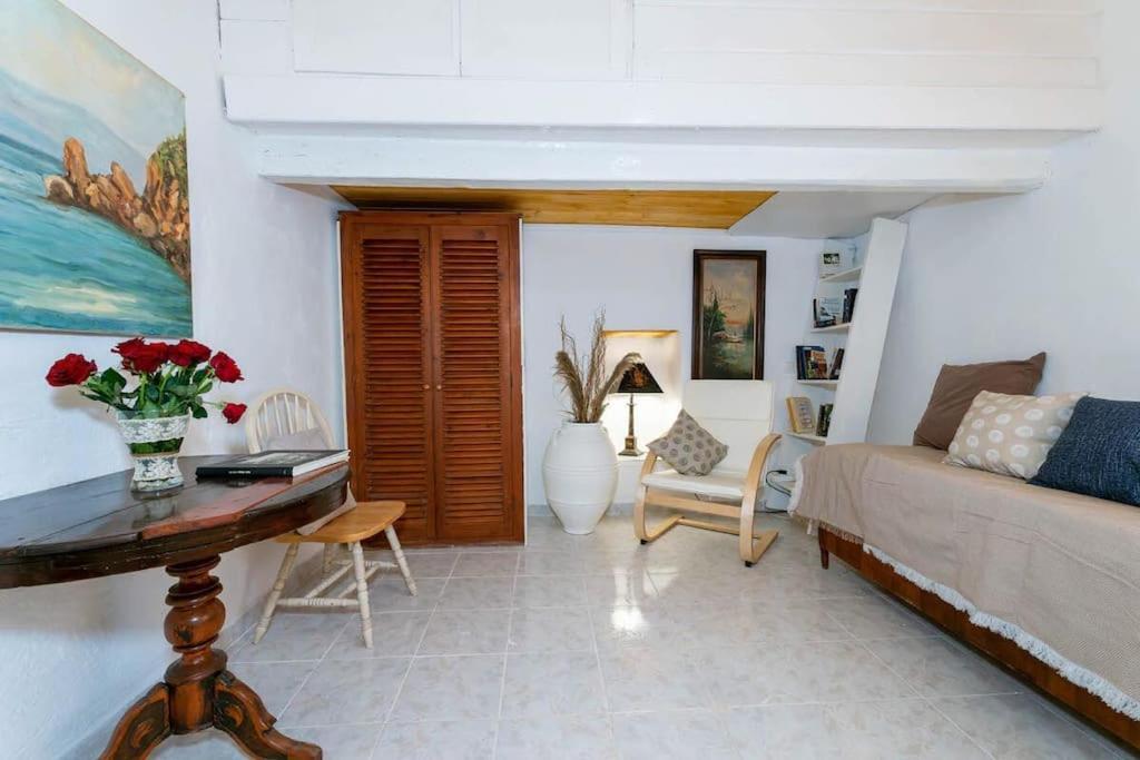 Ferienwohnung Chrysa S House Hydra  Exterior foto